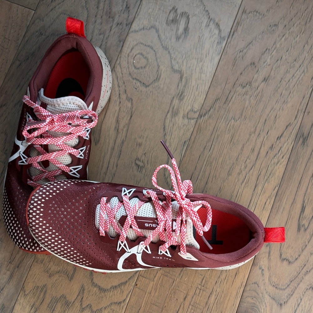 Nike Women's Burgundy and White Athletic Shoes